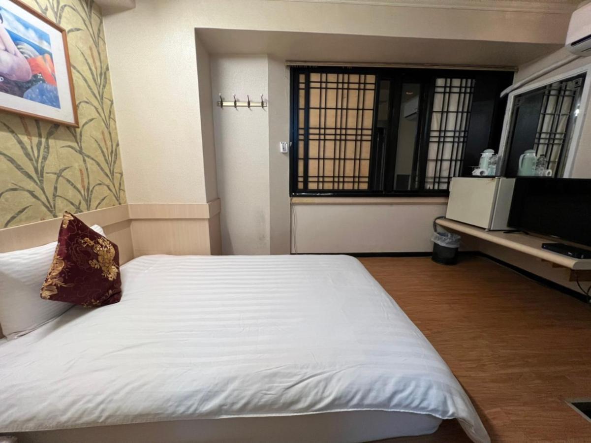 Boston Hotel Чиай Сити Екстериор снимка