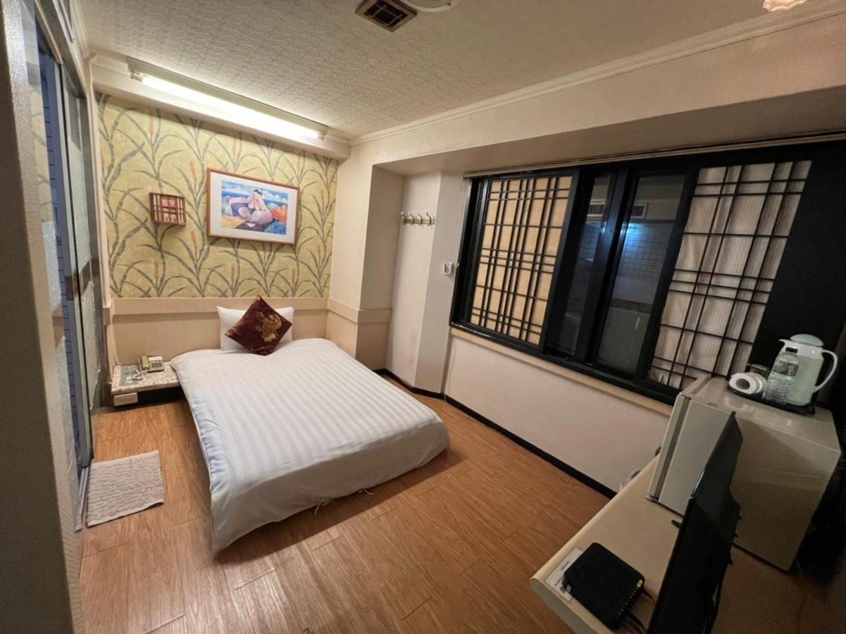 Boston Hotel Чиай Сити Екстериор снимка