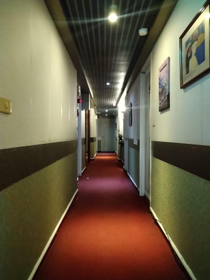 Boston Hotel Чиай Сити Екстериор снимка
