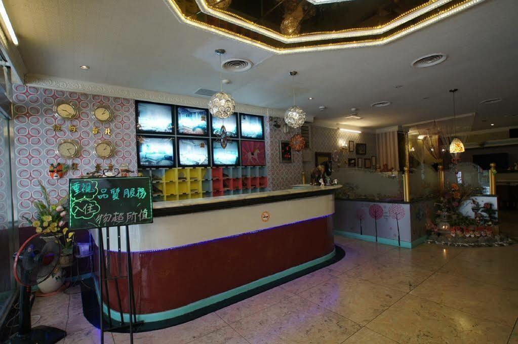 Boston Hotel Чиай Сити Екстериор снимка